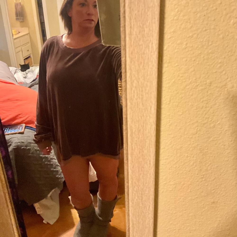 NEW LISTING‼️EASEL Tunic - Picture 14 of 16